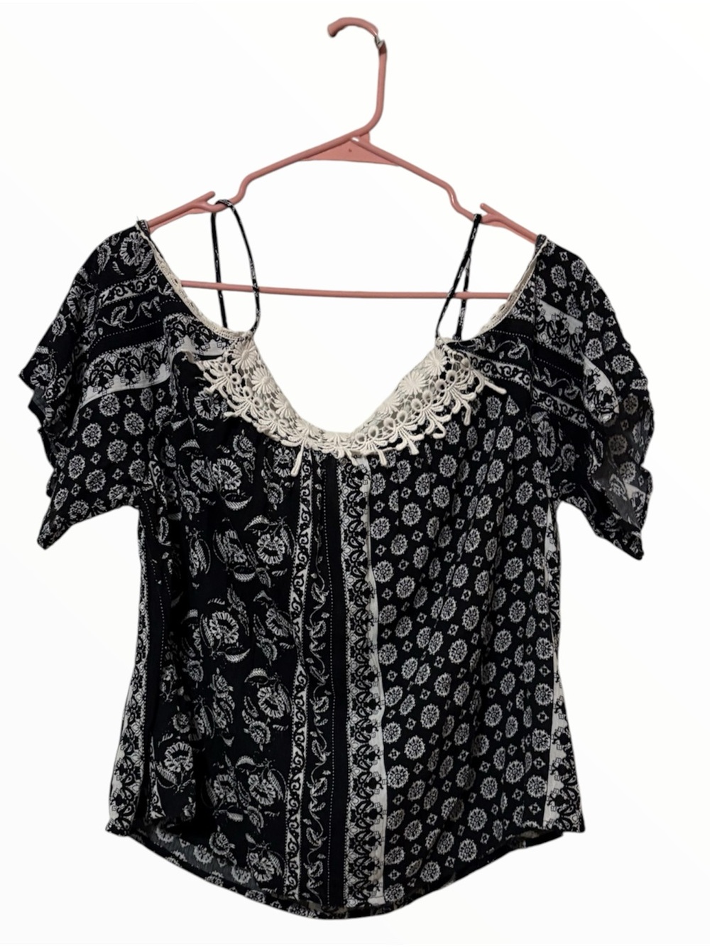 Lily White Black & White Off-Shoulder Lace-Trim Crop Top